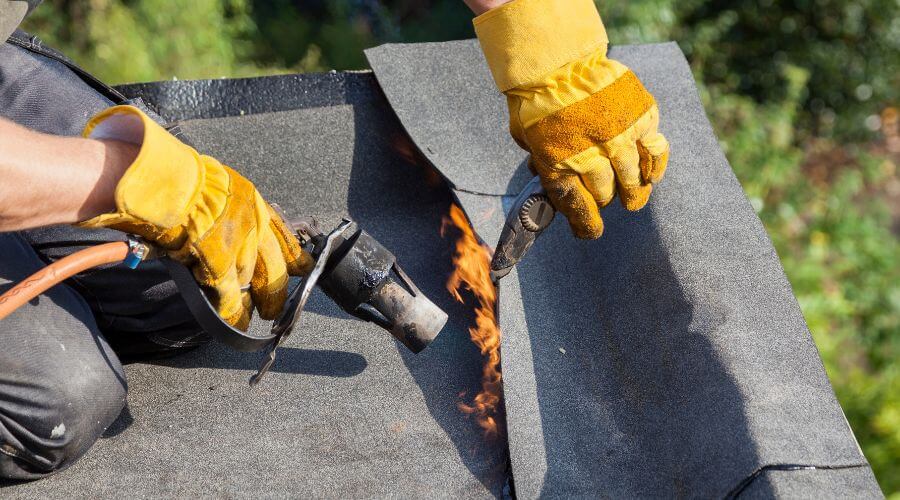 Professional flood damage restoration services in Poughkeepsie, AR